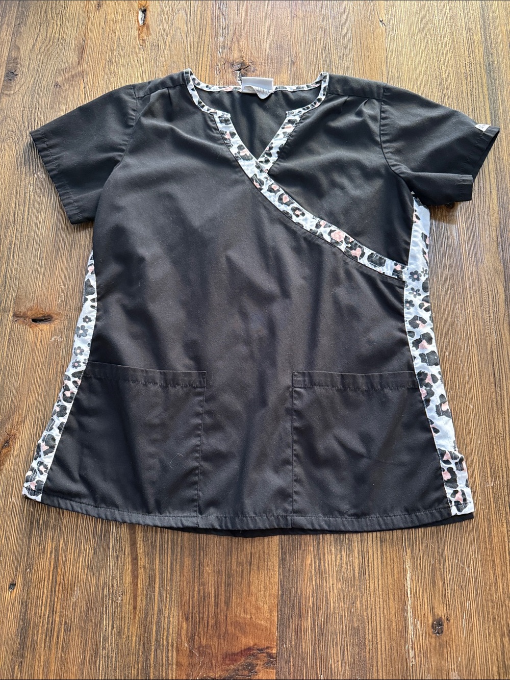Uniform Advantage Black Scrub Top with Leopard Trim